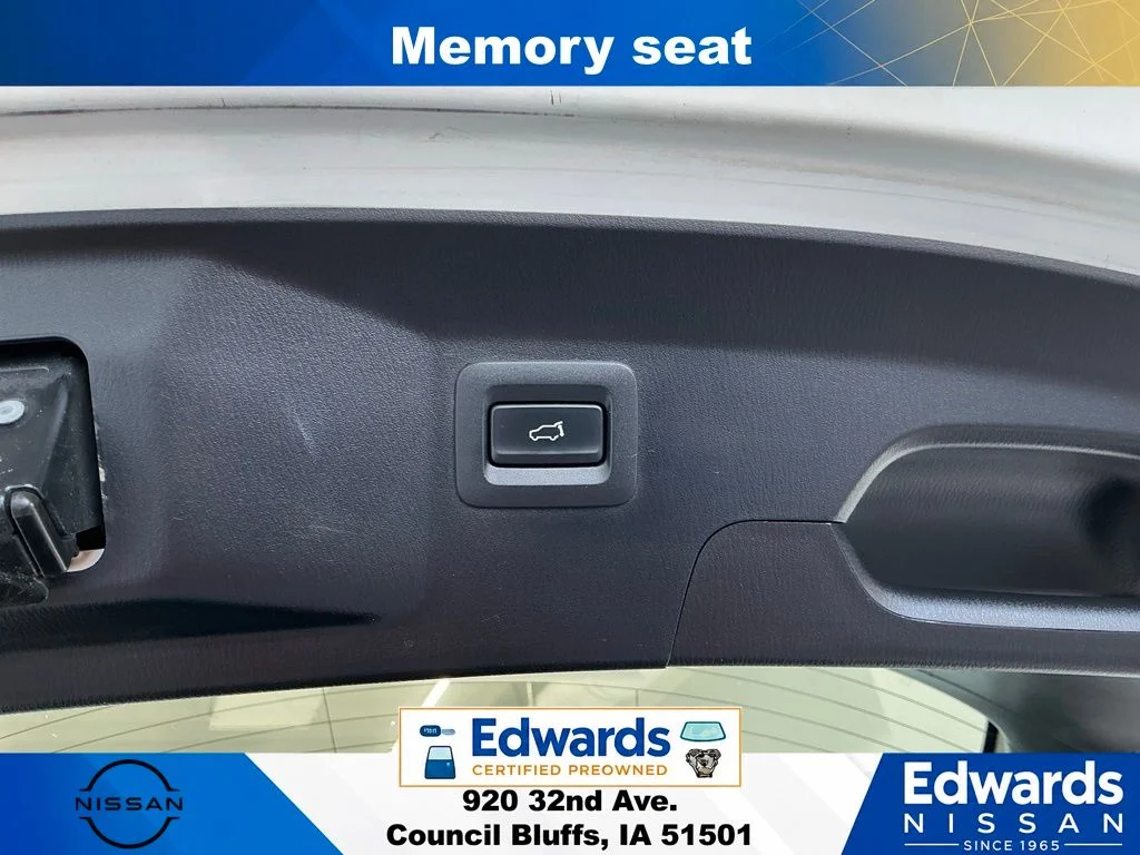 Used 2021 White Mazda Grand Touring image 14