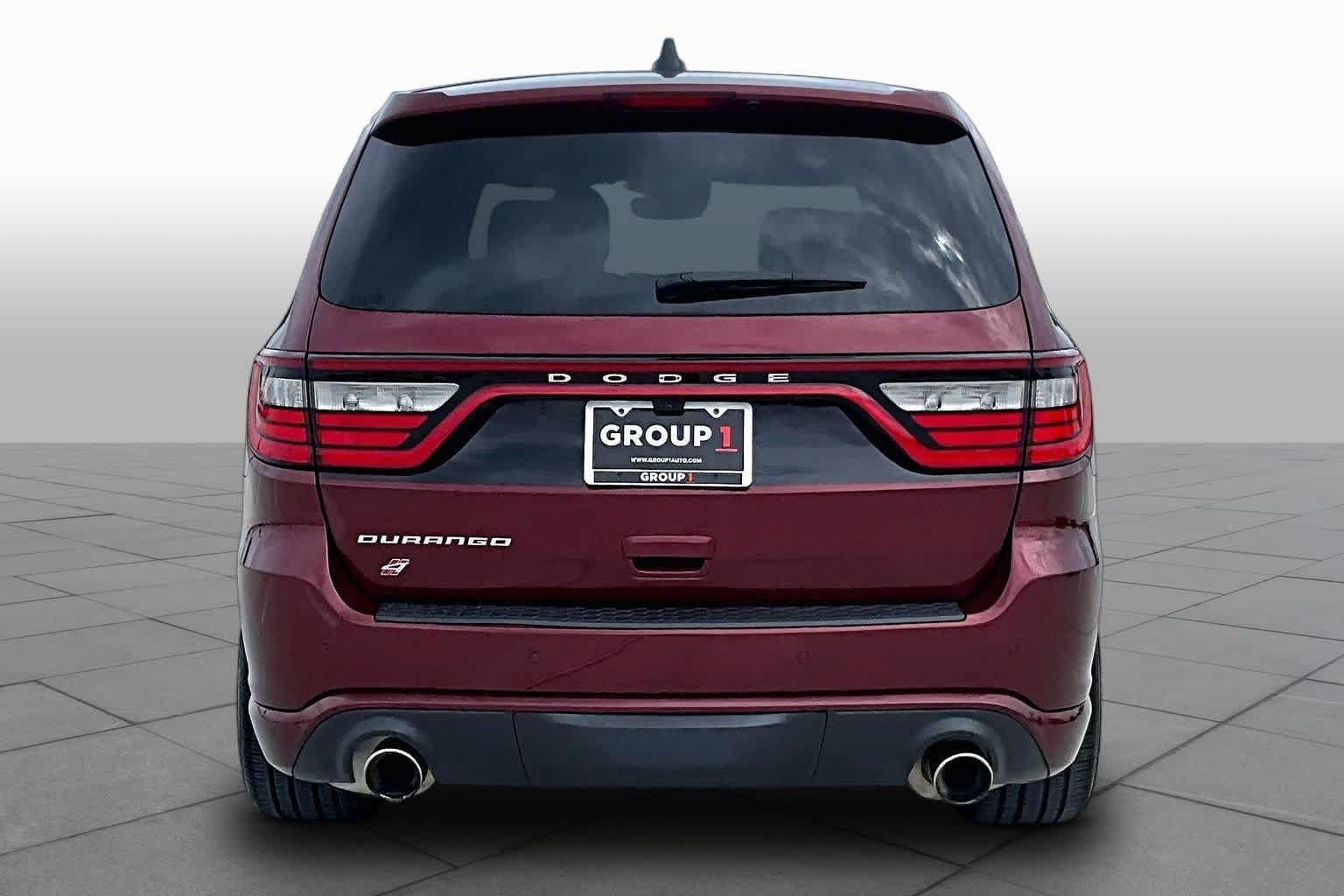 Used 2018 Octane Red Pearlcoat Dodge SRT image 4