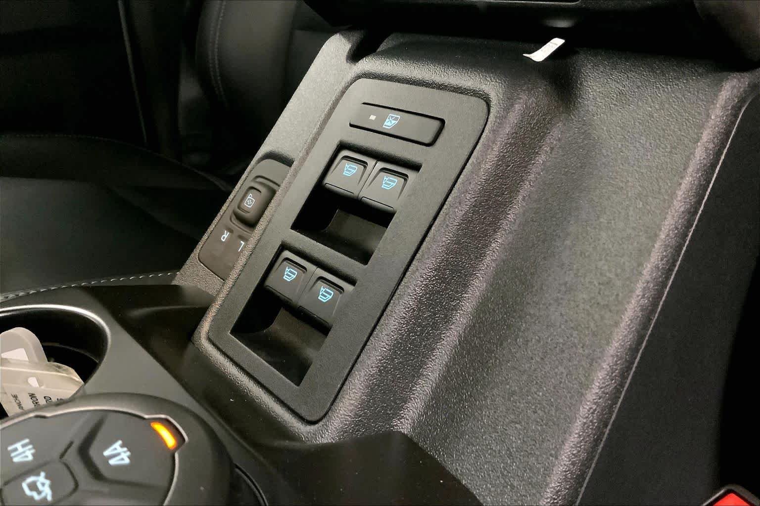 New 2026 Avalanche Gray Ford Badlands® image 17