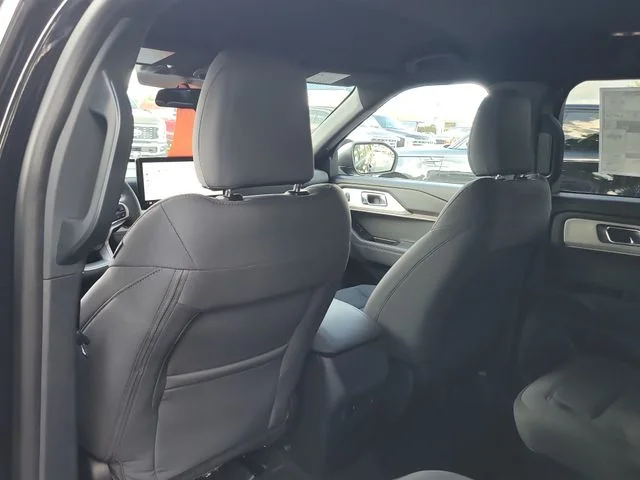 New 2027 Black Metallic Ford Active image 11