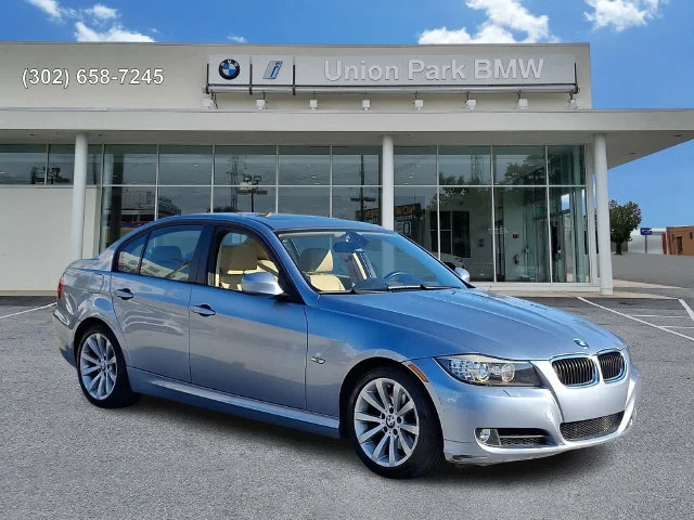 Used 2009 Blue Water Metallic BMW 328i image 3