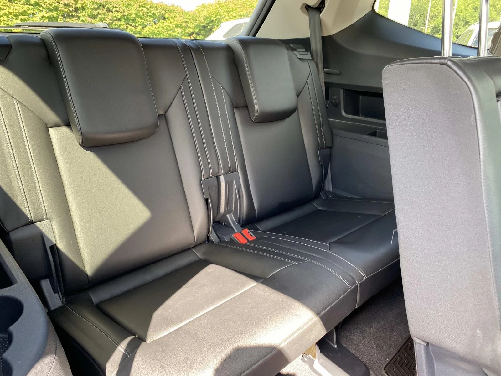 Used 2019 Platinum Gray Metallic Volkswagen 3.6L V6 SE w/Technology 4MOTION image 22
