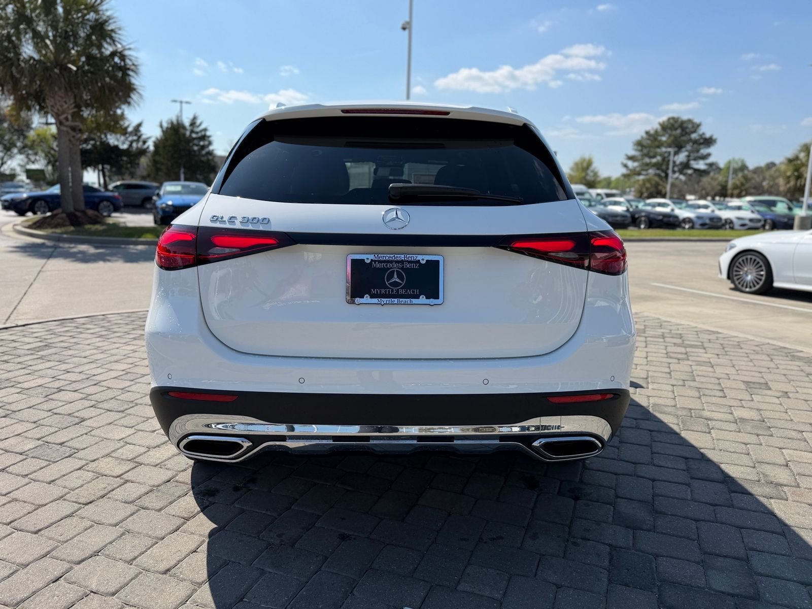 New 2026 Polar White Mercedes-Benz GLC 300 image 8