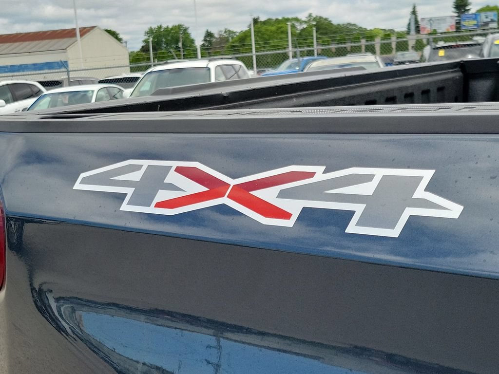 Used 2020 Shadow Gray Metallic Chevrolet LT image 6