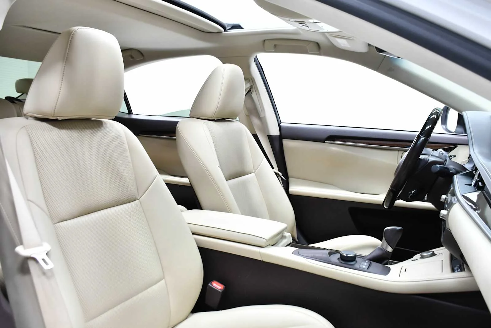 Used 2016 Eminent White Pearl Lexus  image 23