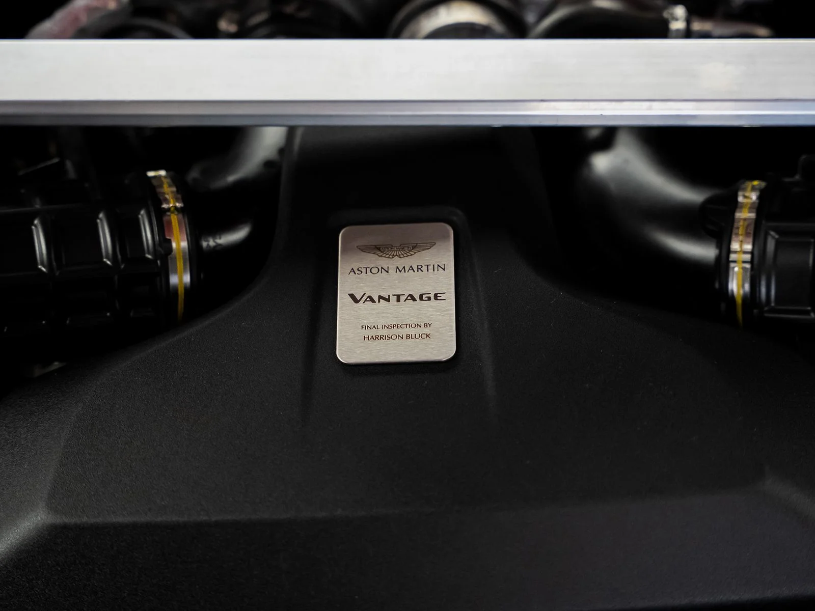 Used 2020 Red Aston Martin Base image 57
