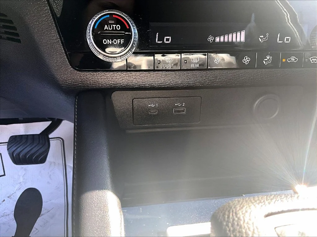 Used 2022 Gray Mitsubishi ES image 34