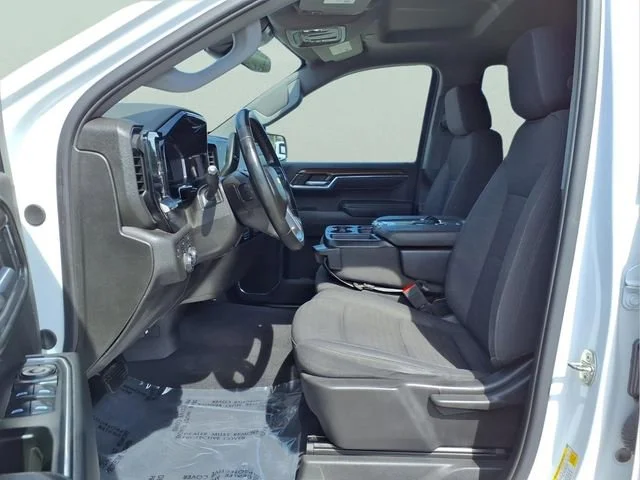 Used 2024 Summit White Chevrolet LT image 17