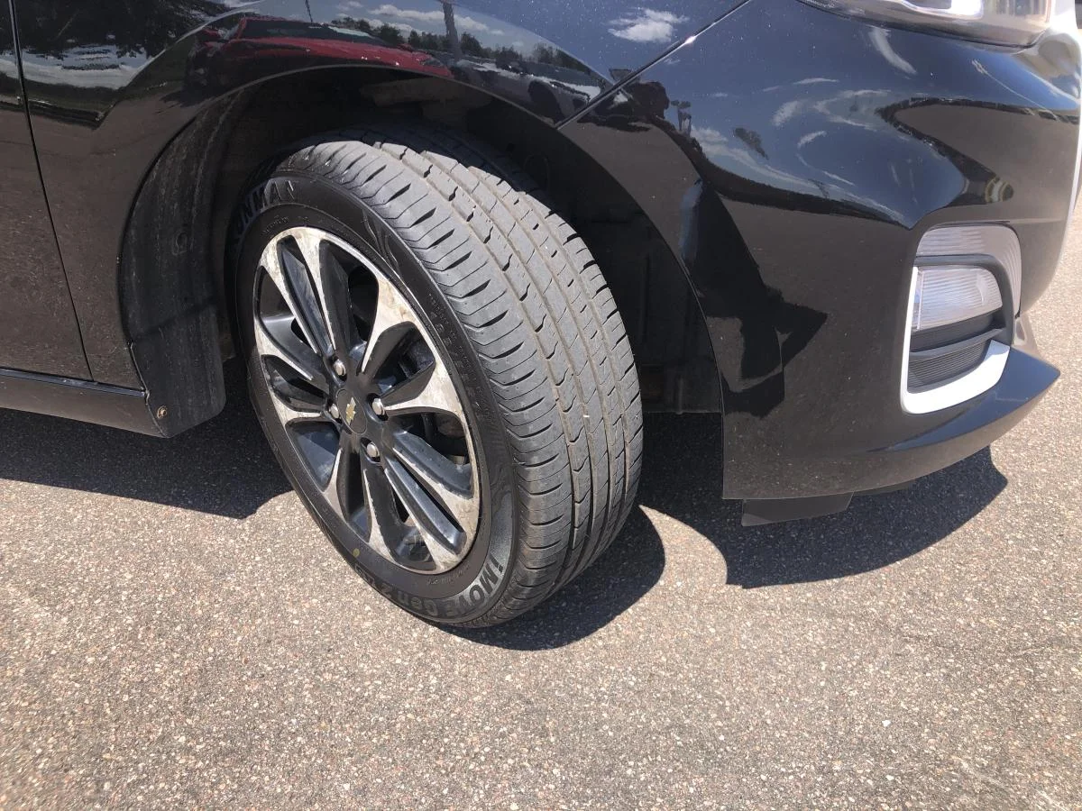 Used 2021 Black Chevrolet 4dr HB CVT 1LT image 8