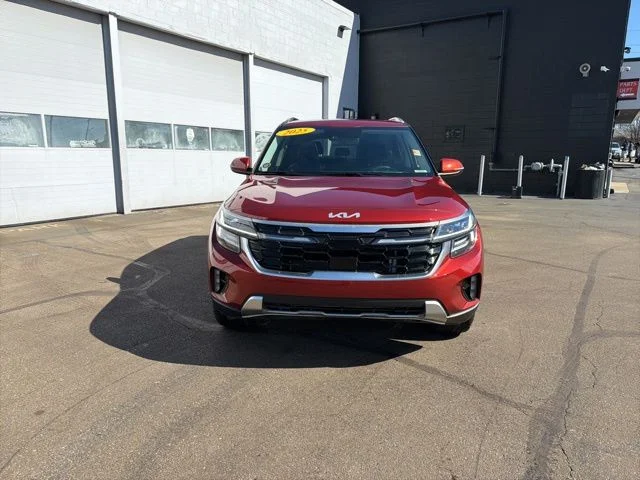 Used 2025 Orange Kia SX image 24
