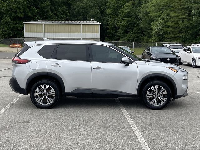 Used 2021 Silver Nissan SV image 9