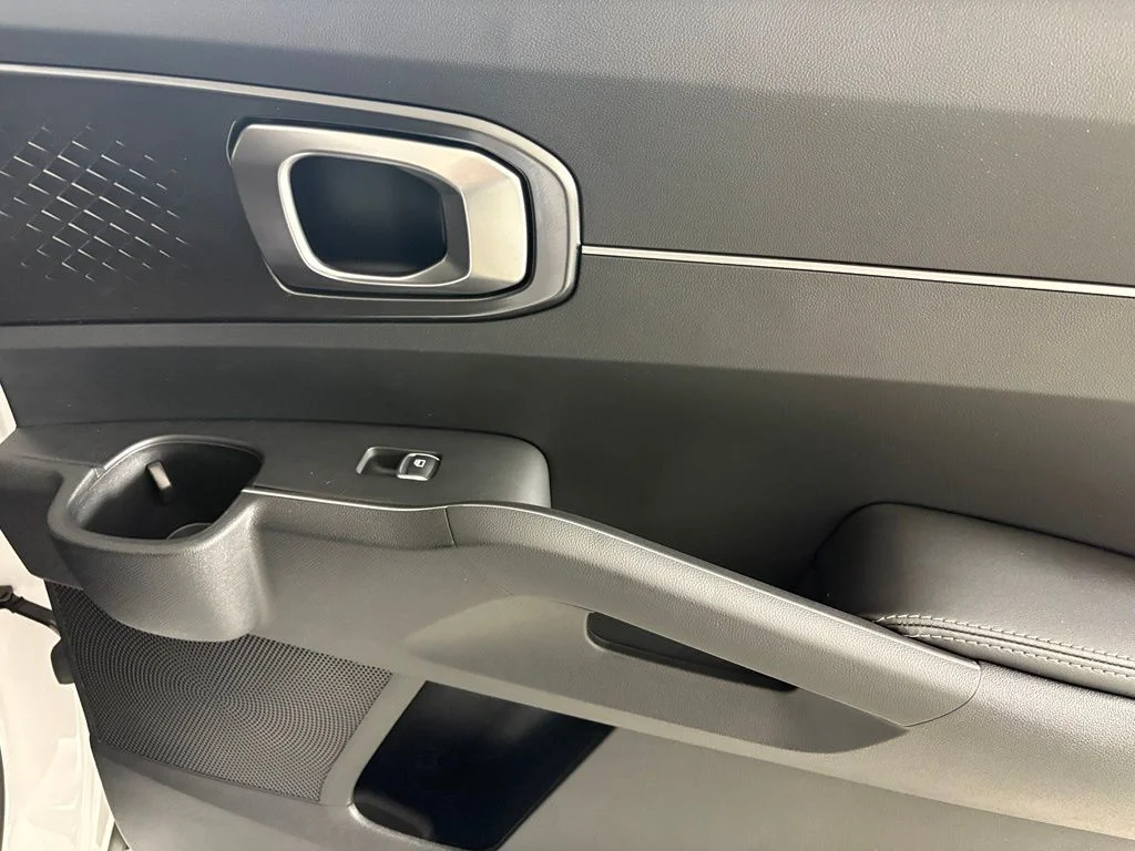 New 2026 Glacial White Pearl Kia LX image 15