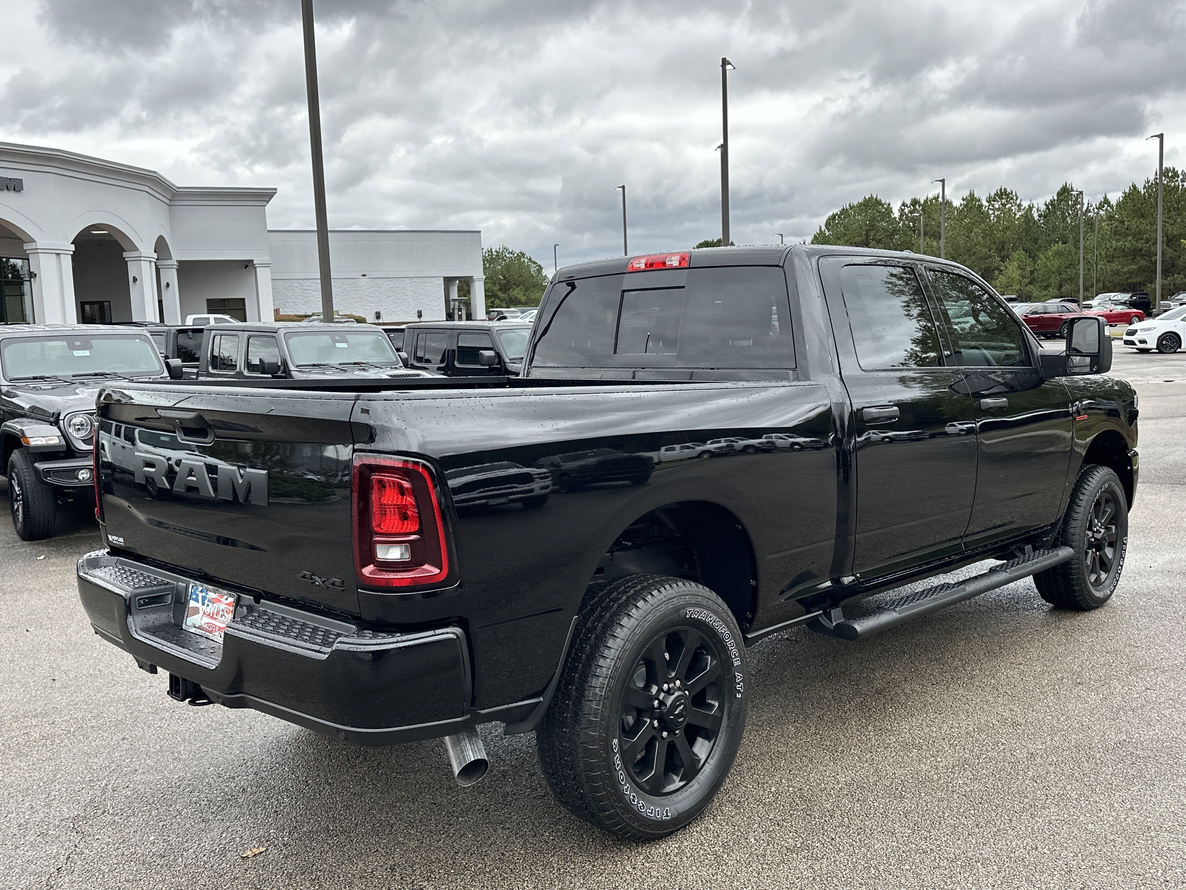 2026 RAM 2500 Tradesman/Black Express - Photo 7