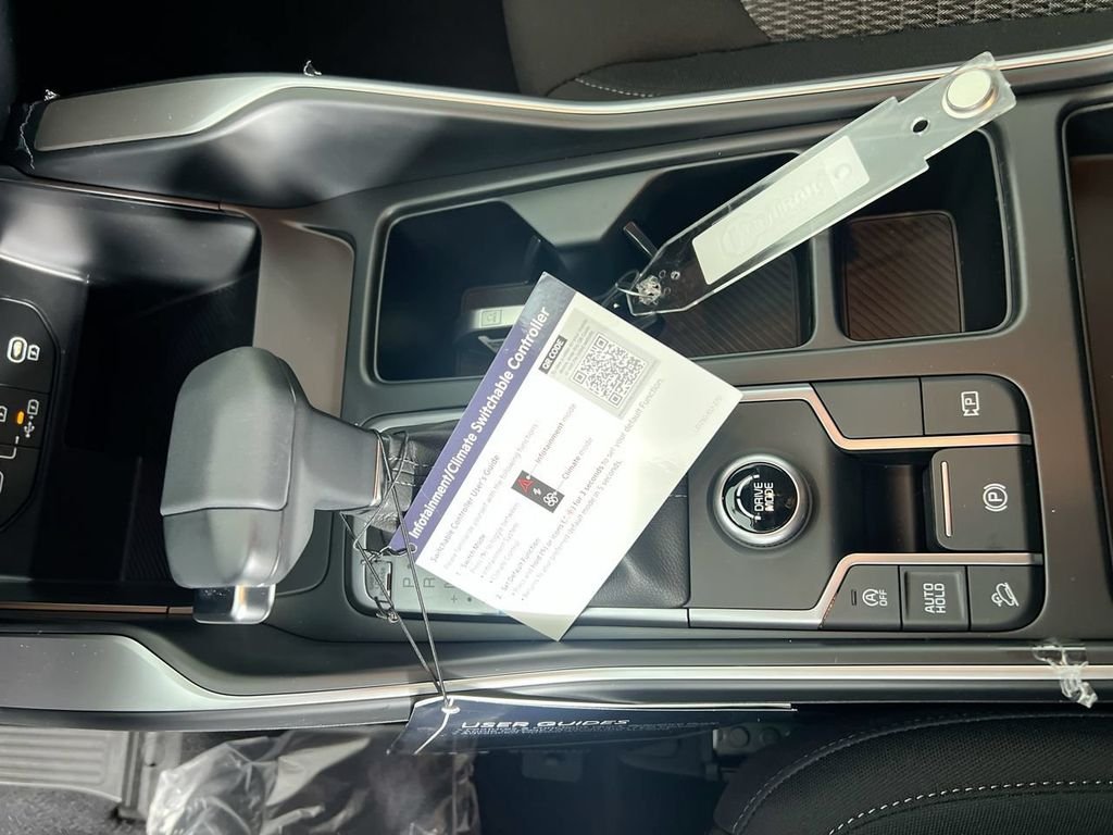 2026 Kia Sorento LX - Photo 23
