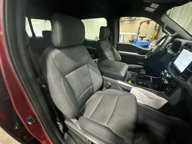 New 2026 Ruby Red Metallic Tinted Clearcoat Ford XLT image 32