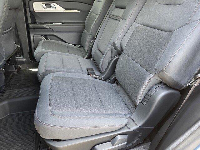 New 2026 Vapor Blue Metallic Ford Active image 25