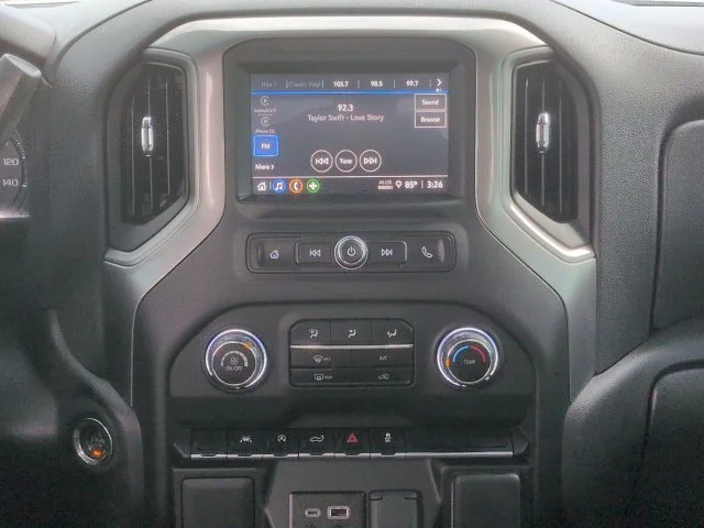 Used 2025 White Chevrolet Custom image 18