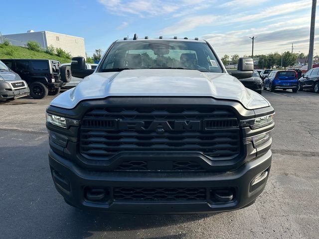 New 2026 Bright White Clear-Coat Exterior Paint RAM Tradesman image 2