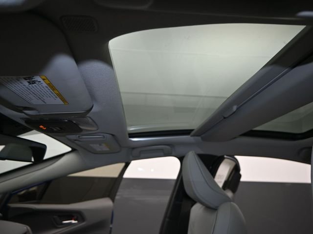 2026 Toyota Prius XLE - Photo 9