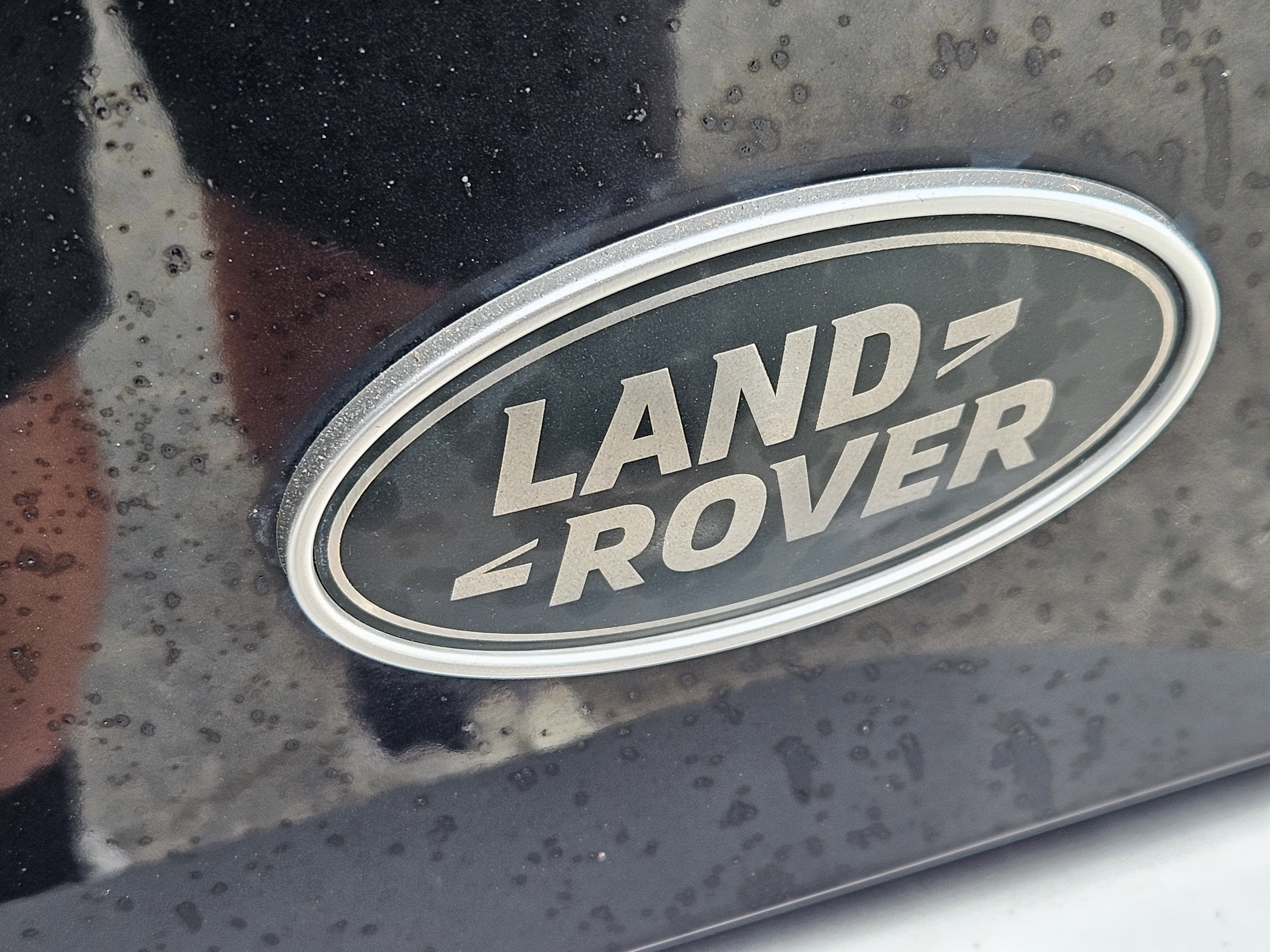 Used 2021  Land Rover 110 SE image 13
