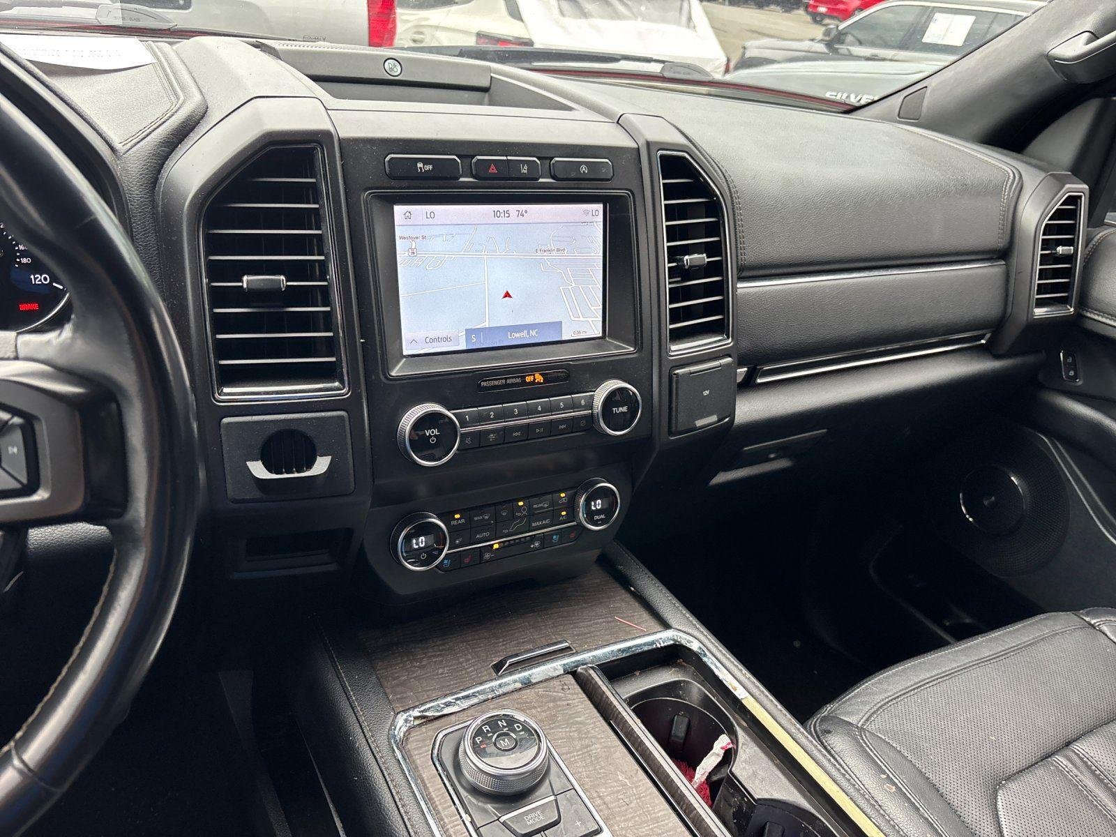 Used 2020 Agate Black FORD LIMI image 27
