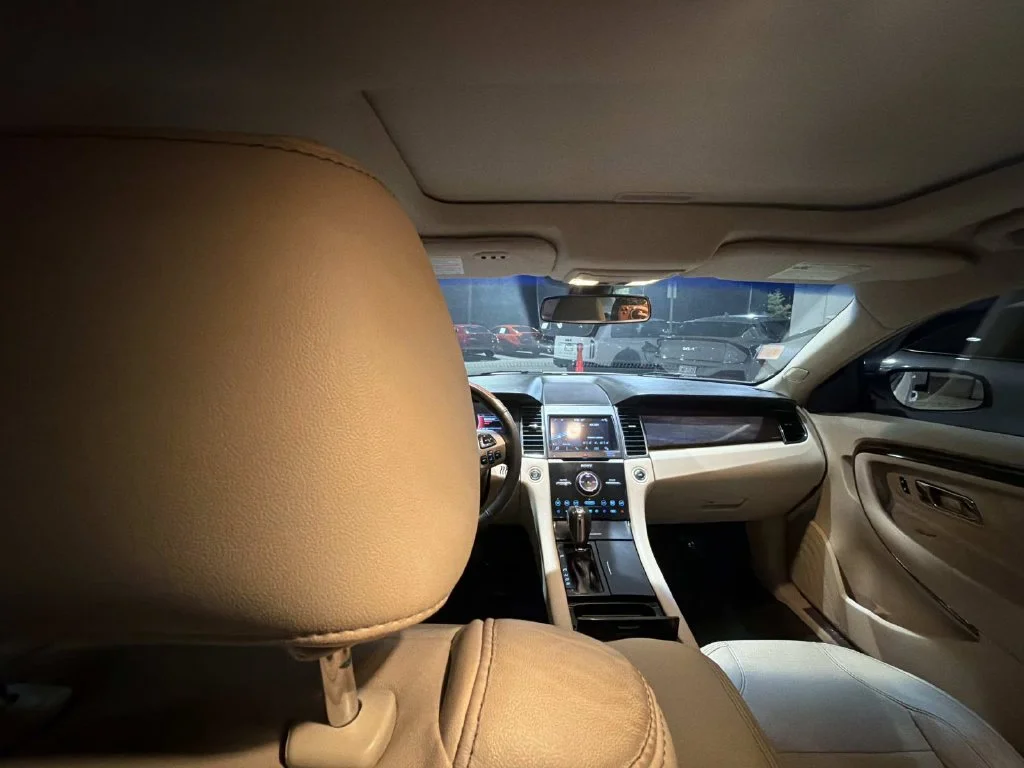 Used 2018 White Ford Limited image 12