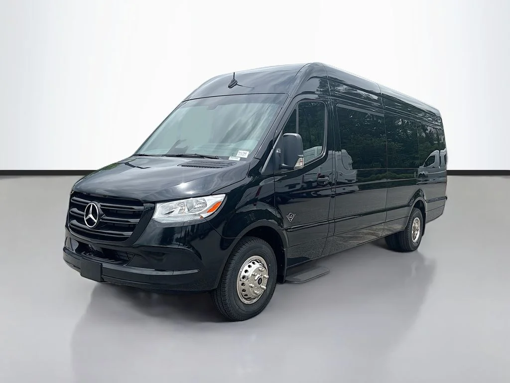 New 2025  Mercedes-Benz 15 Passenger Sliding Door image 3