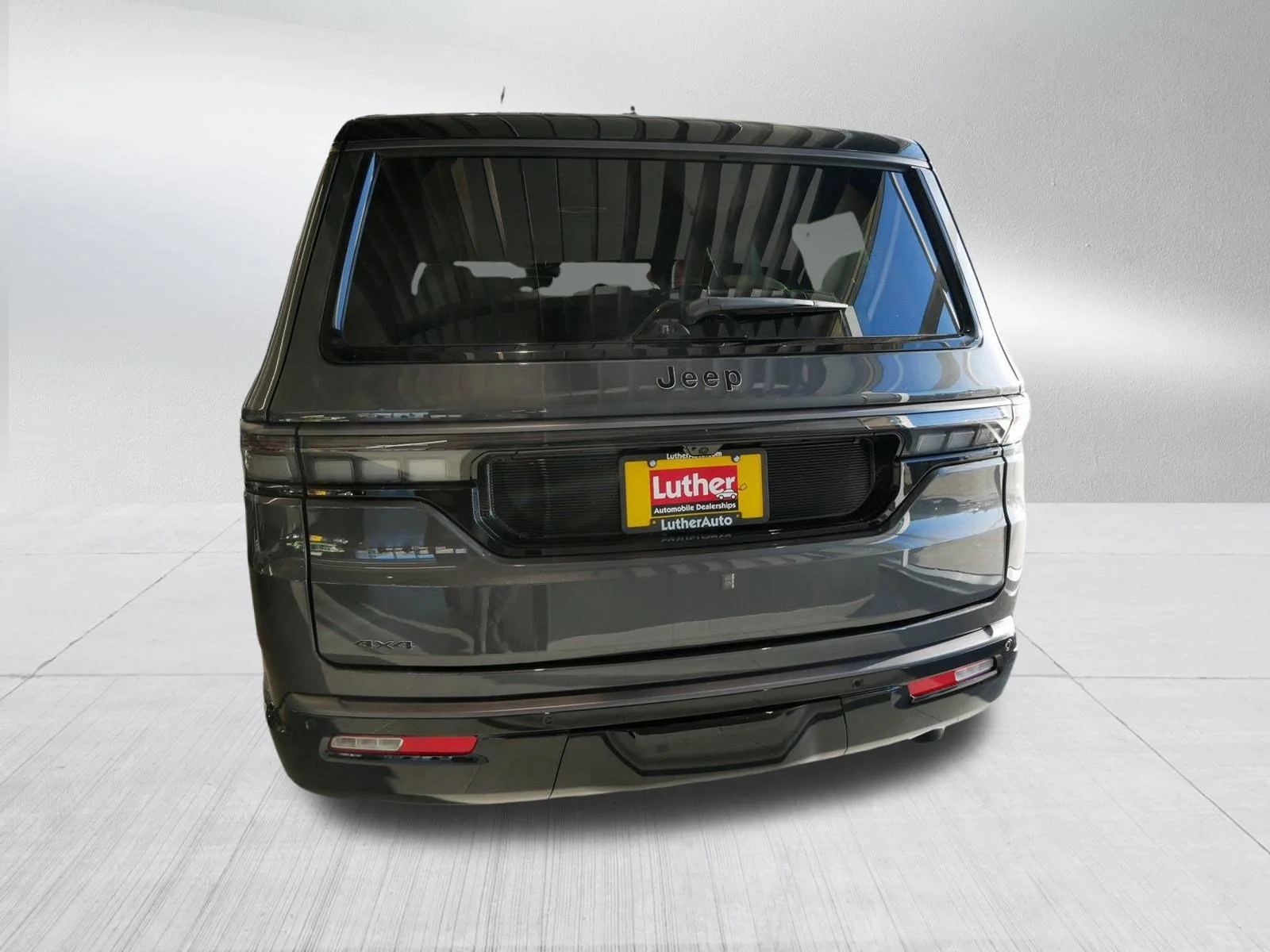 New 2026 Baltic-Gray Metallic Clear-Coat Exterior Paint Jeep Summit Obsidian image 6