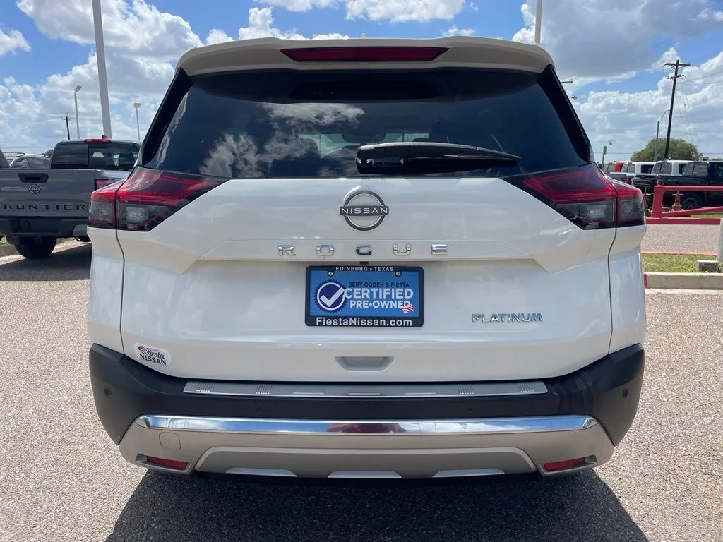 Used 2023 White Nissan Platinum image 6