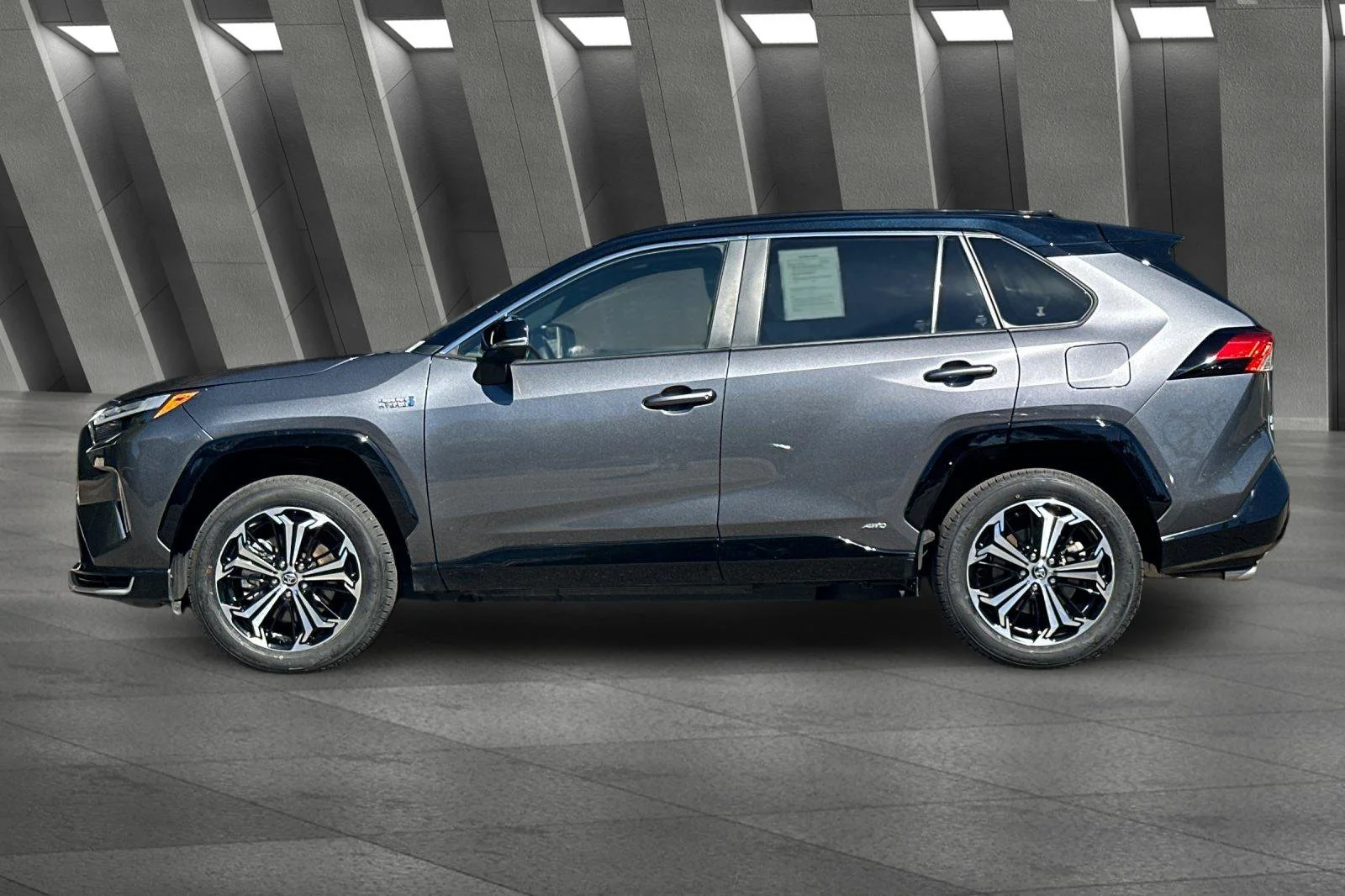 2024 Toyota RAV4 XSE - Photo 10