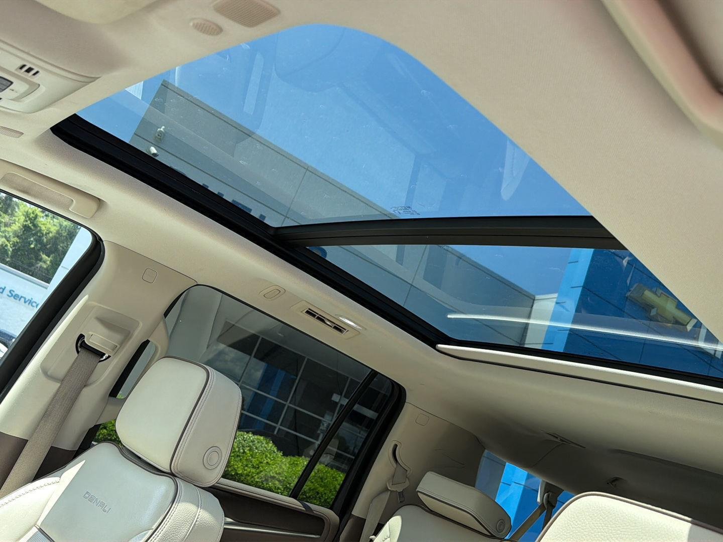 Used 2024 Summit White GMC Denali image 36