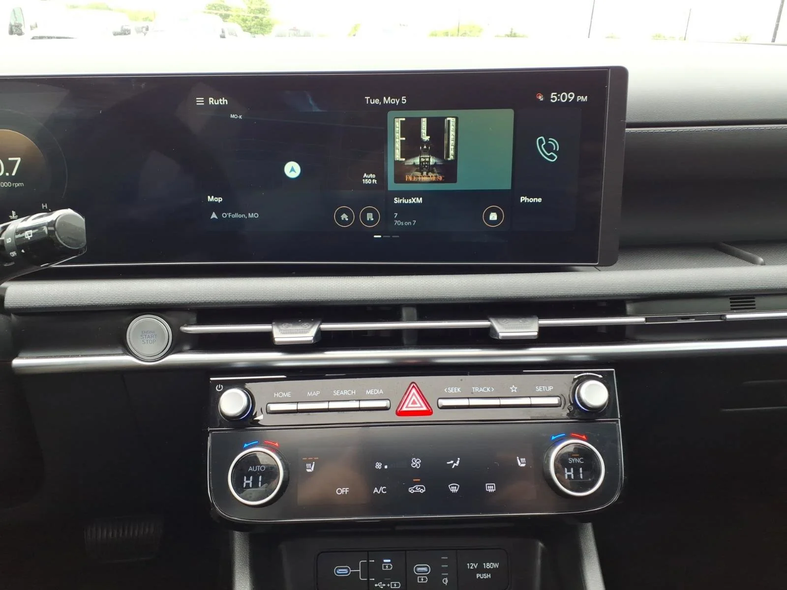 Used 2025 Serenity White Pearl Hyundai SEL Convenience image 10