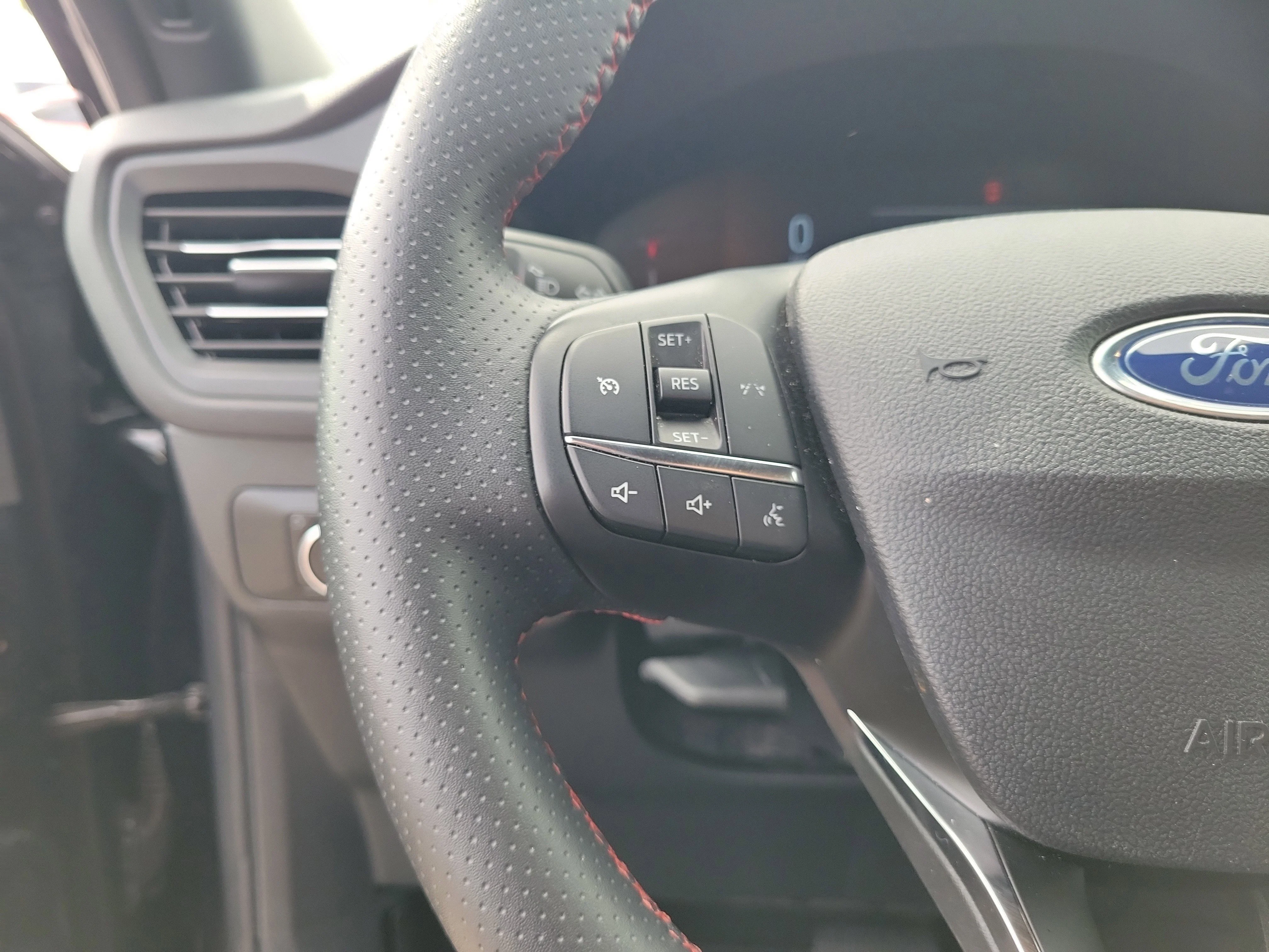 Used 2025 Black Metallic Ford ST-Line image 30