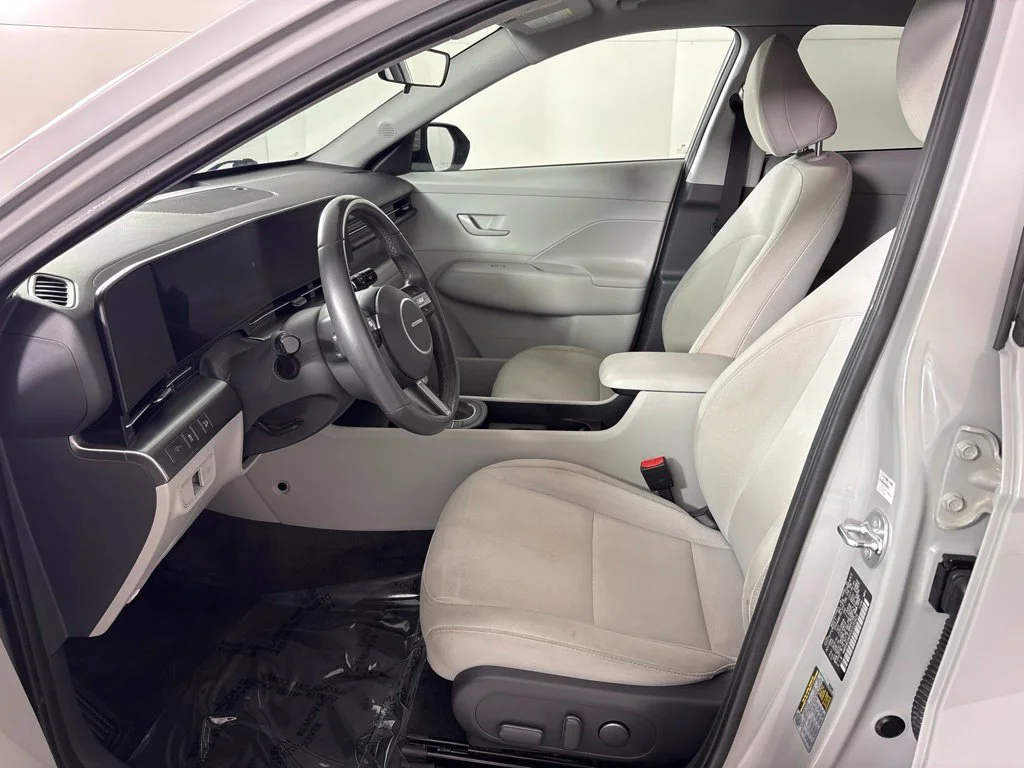 Used 2025 Gray Hyundai SEL image 24