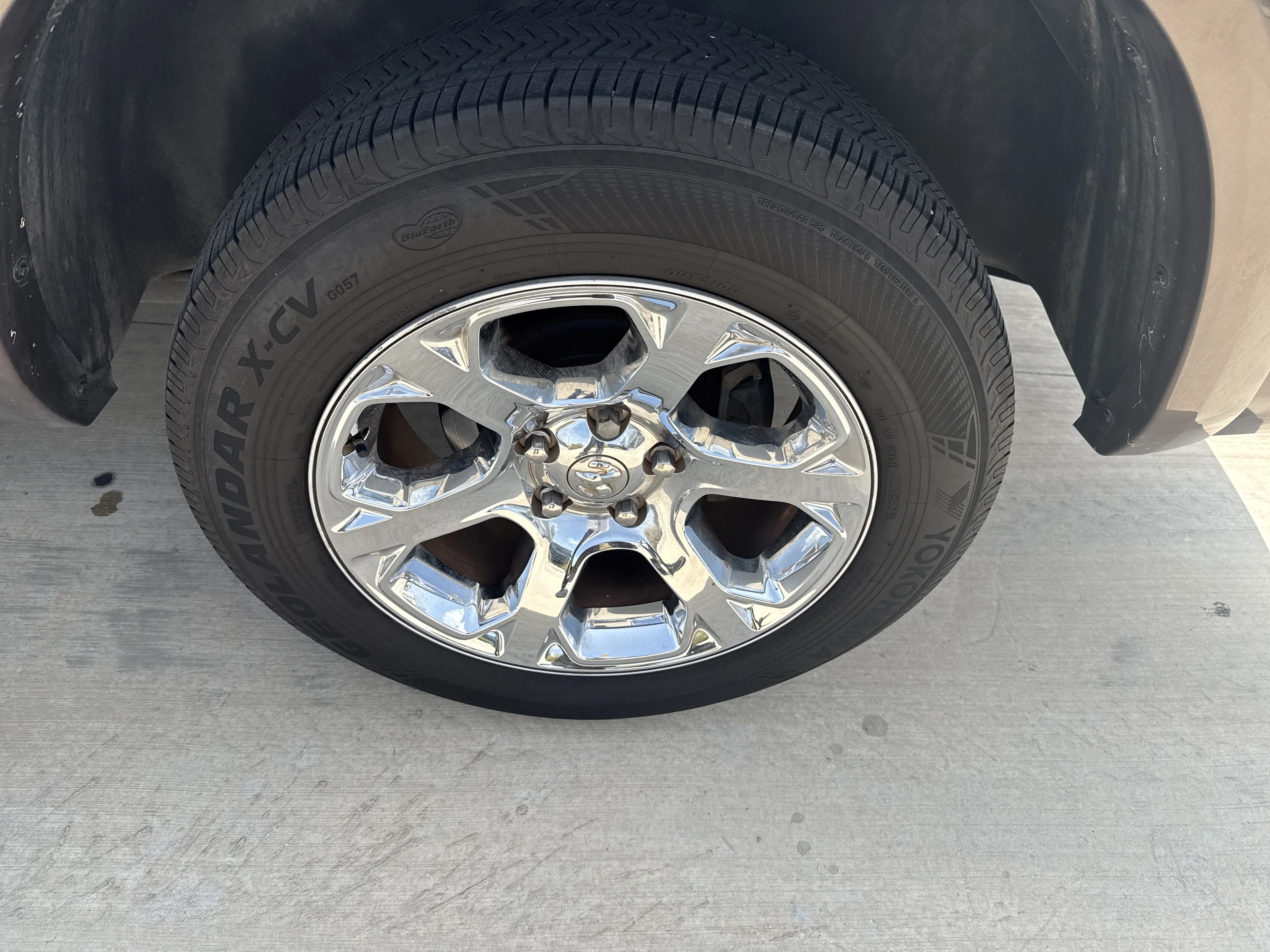 Used 2018 White Ram Laramie image 36