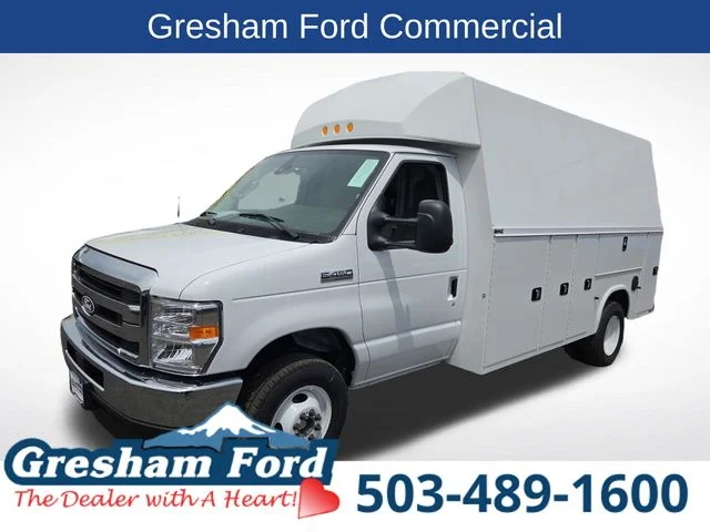 2027 Ford E-Series DRW E-450 Super Duty 158 in WB's photo