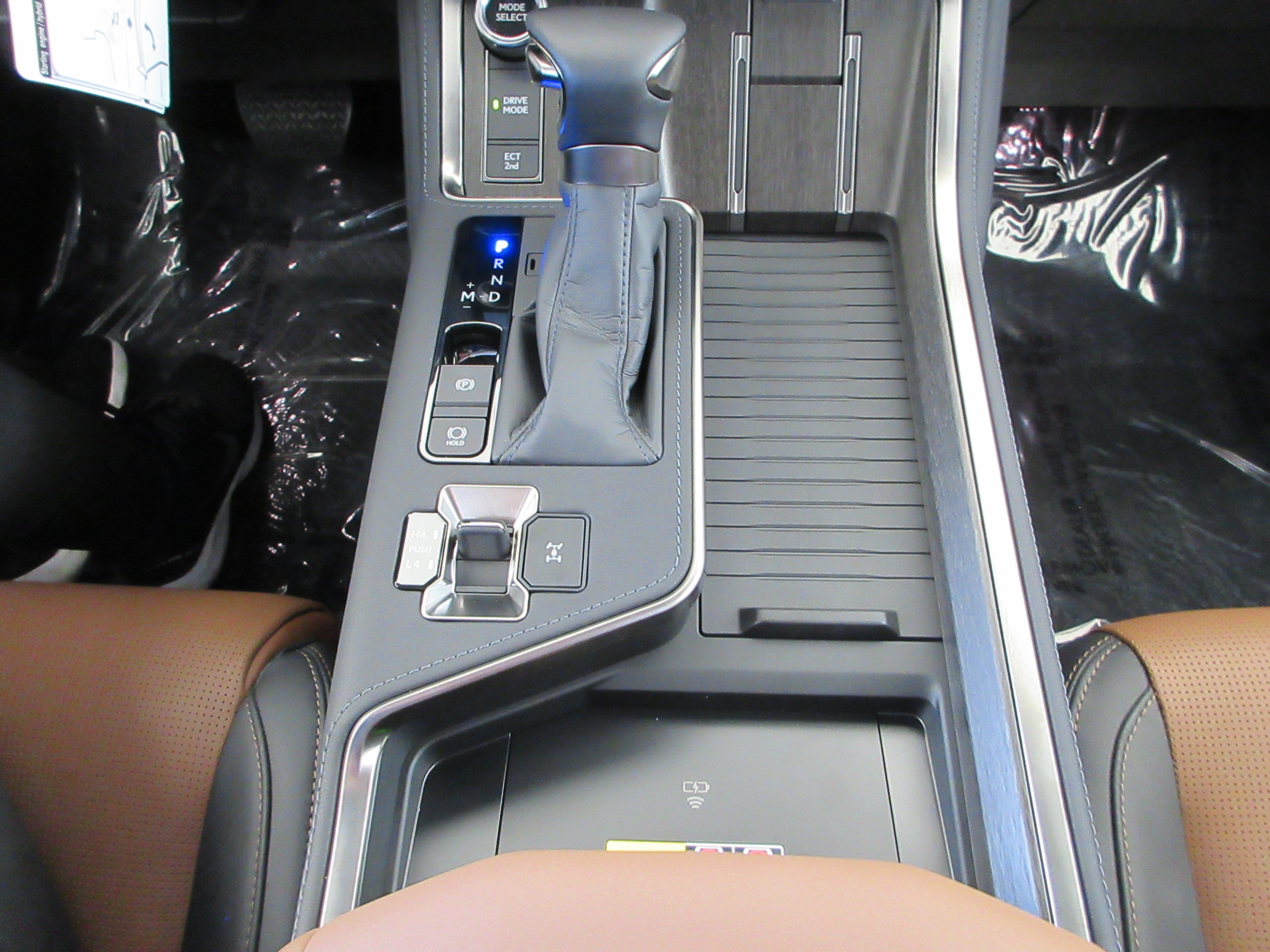Used 2026 Caviar Lexus 550 Luxury+ image 51