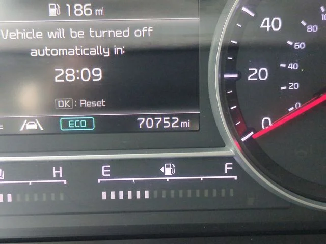 Used 2022 White Kia EX image 19