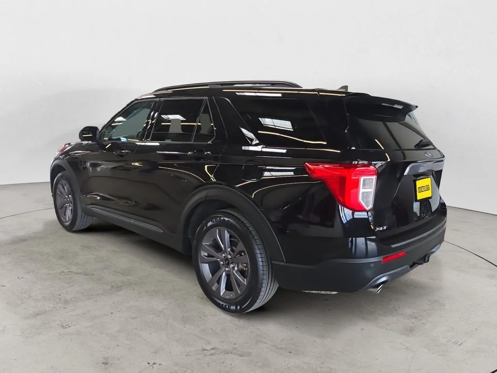 Used 2024 Black Ford XLT image 7
