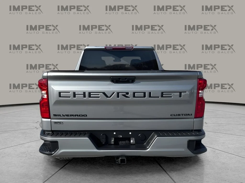 Used 2023 Gray Chevrolet Custom image 4