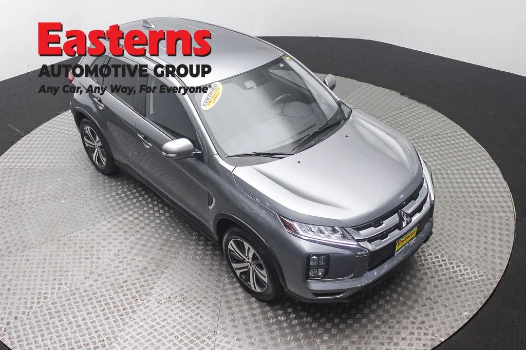 Used 2022 Silver Mitsubishi 2.0 SE image 3
