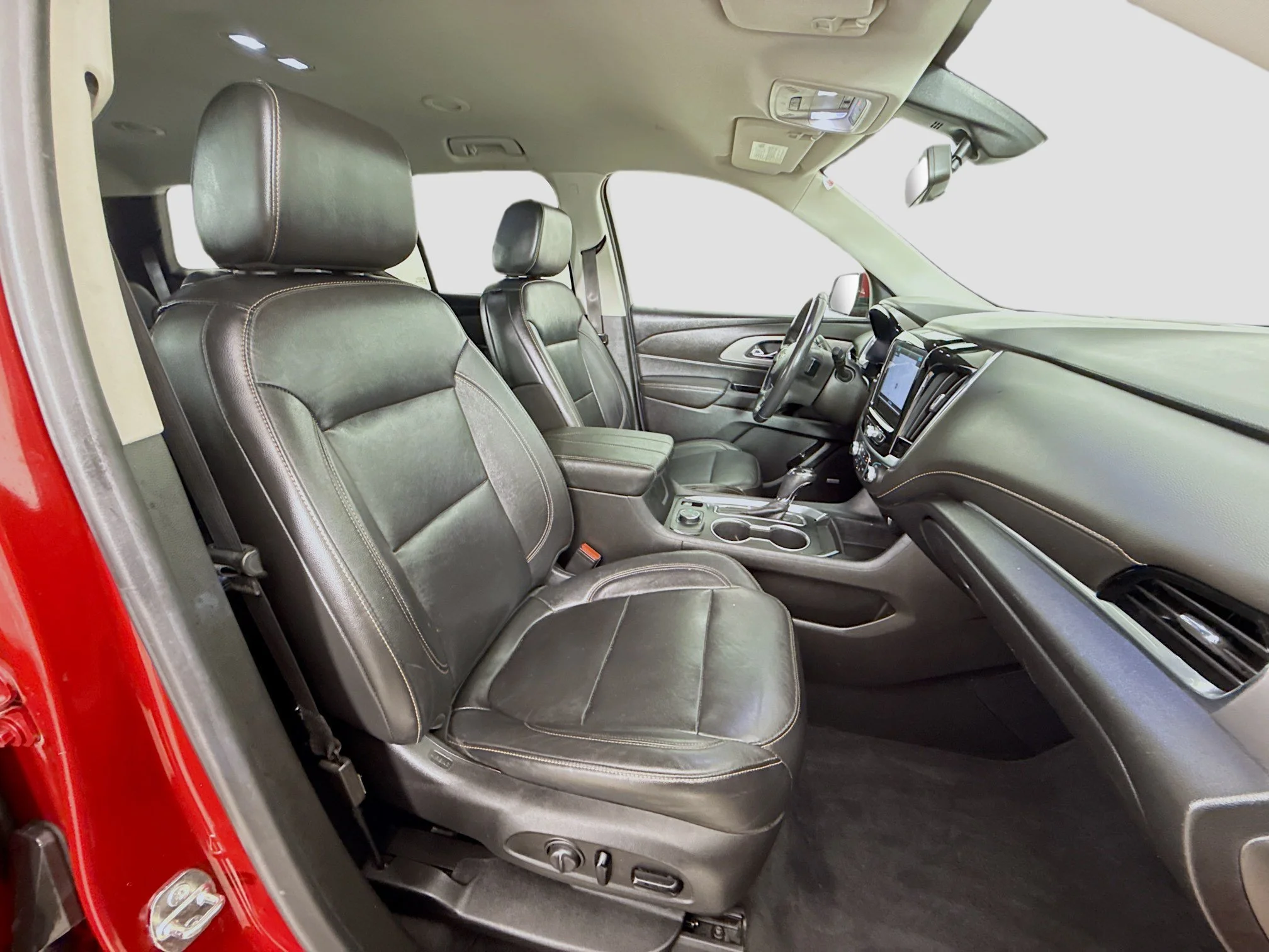 Used 2019 CAJUN RED TINTCOAT Chevrolet RS image 31