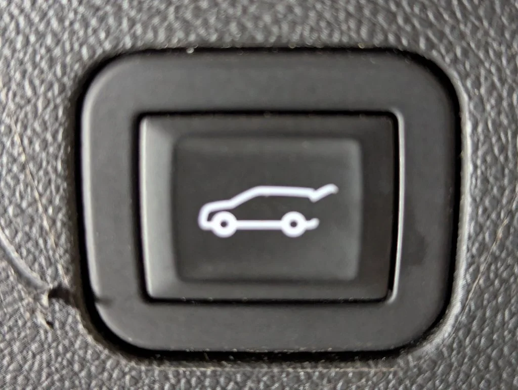 Used 2025 Gray Chevrolet Premier image 15