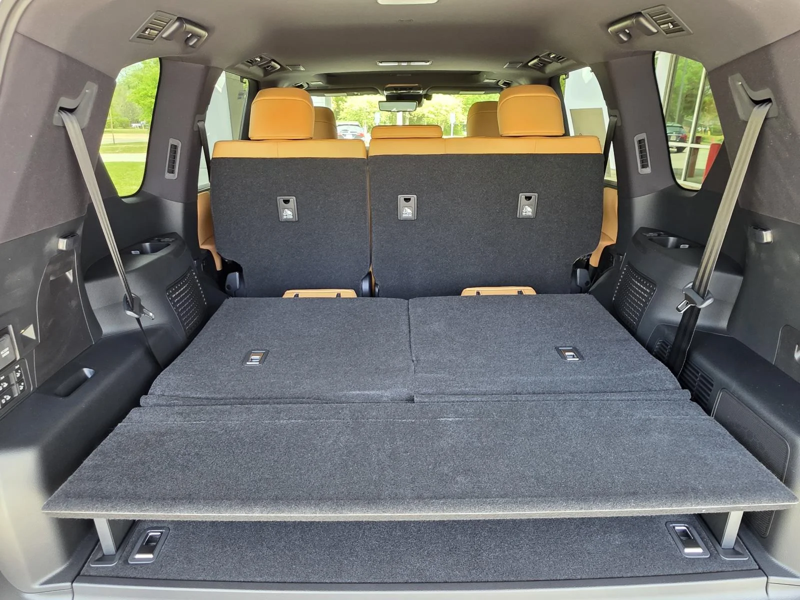2026 Lexus LX 700h Luxury - Photo 14