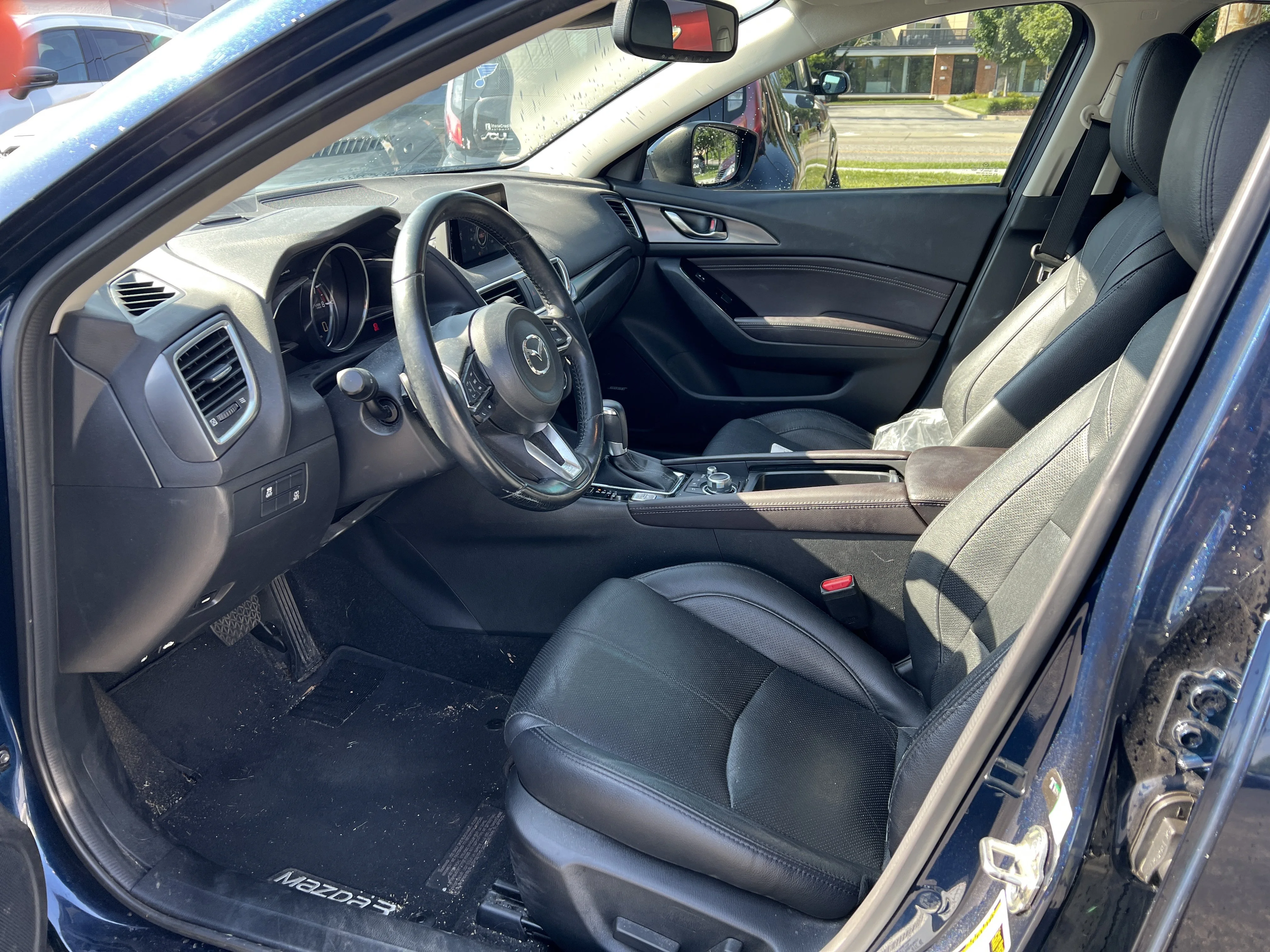 Used 2017 Deep Crystal Blue Mica Mazda Grand Touring image 9