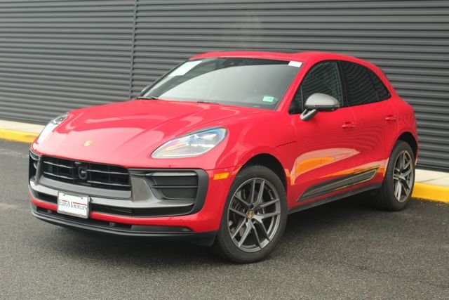 2025 Porsche Macan T