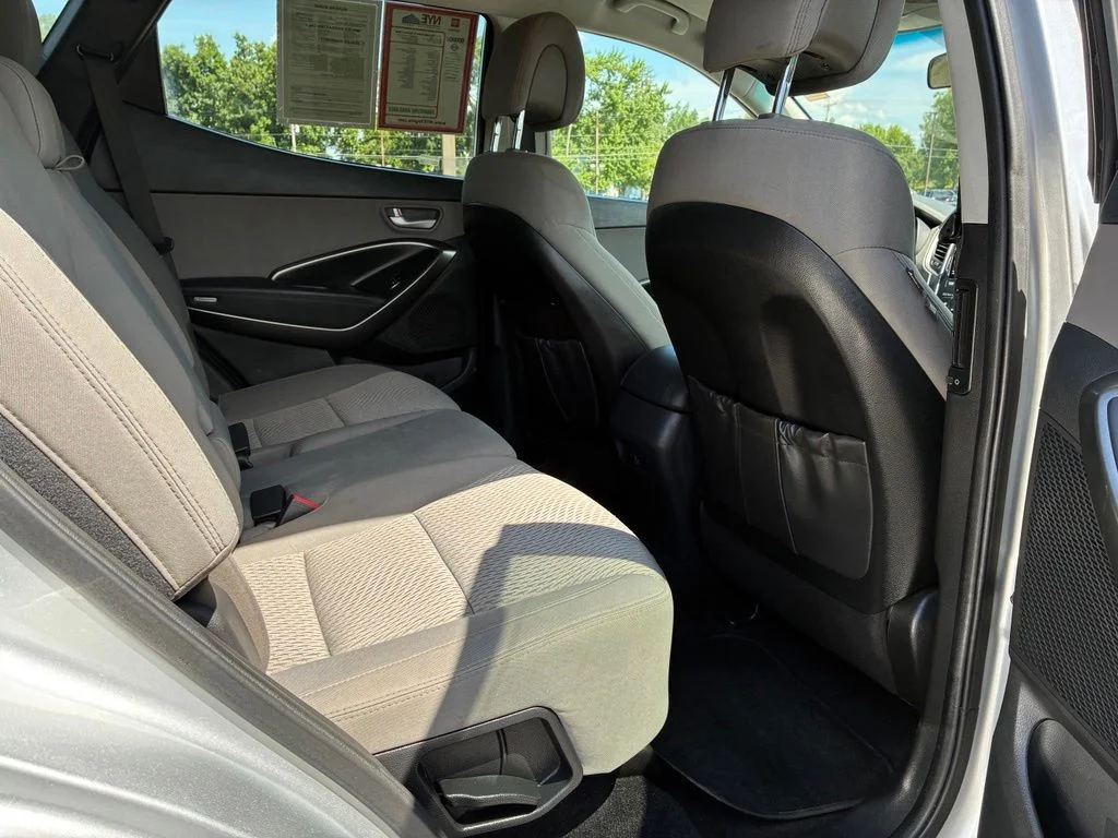 Used 2017 Silver Hyundai 2.4 Base image 43