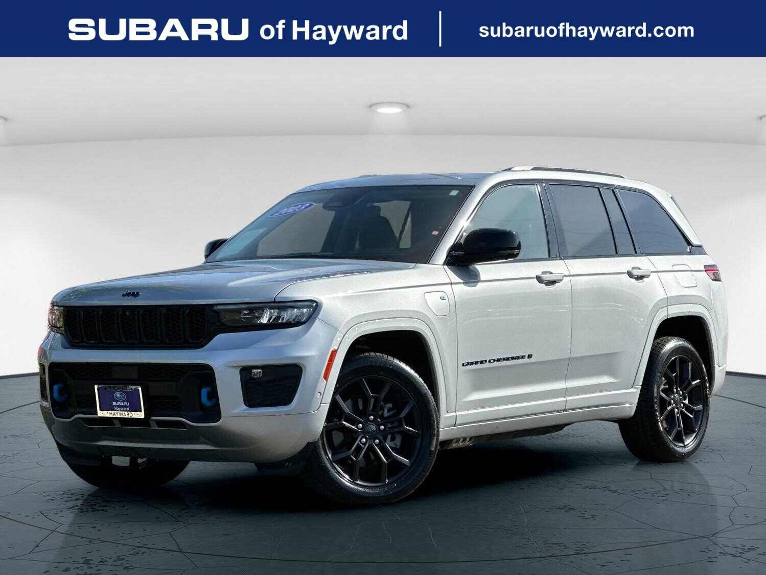 2023 Jeep Grand Cherokee 30th Anniversary 4xe 4x4's photo