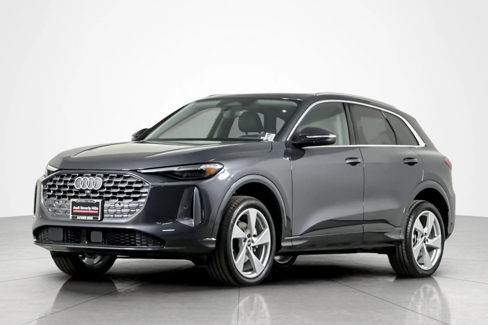 2026 Audi Q5 Premium Plus quattro's photo