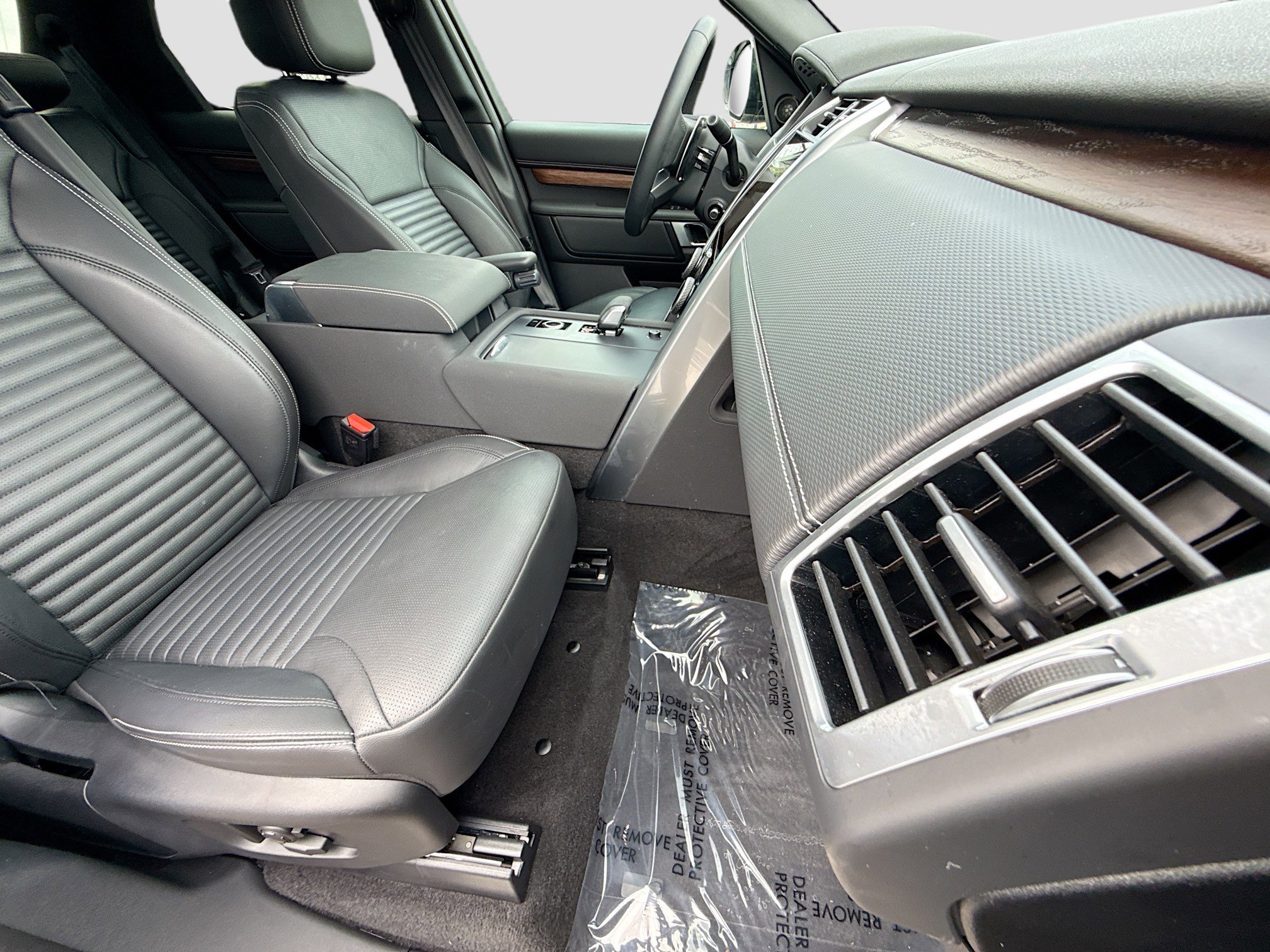 Certified Used 2025 Silver Land Rover Dynamic SE image 15